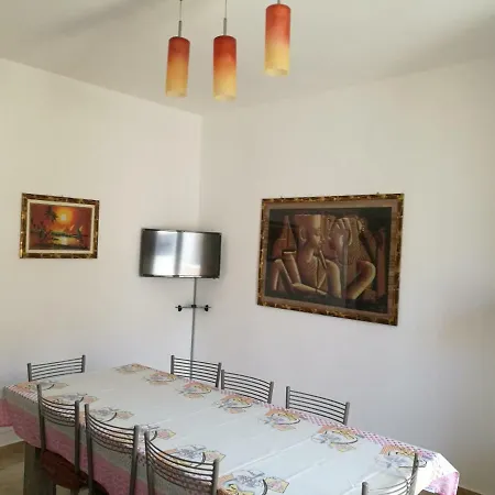 Casa Vacanze Orchidea Apartment *